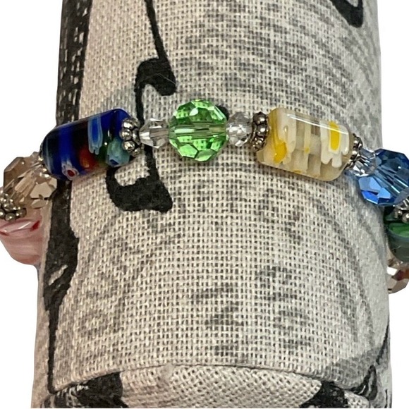 Stretch Beaded Bracelet Embedded Flowers Silver Accents Multicolor OS Colorful - Picture 9 of 11